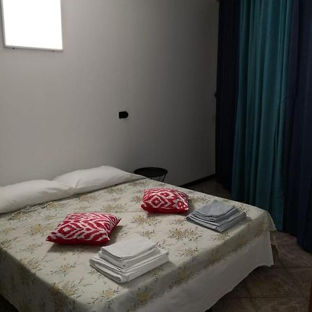 Bed and Breakfast Lux Rho Fiera à Lainate Extérieur photo